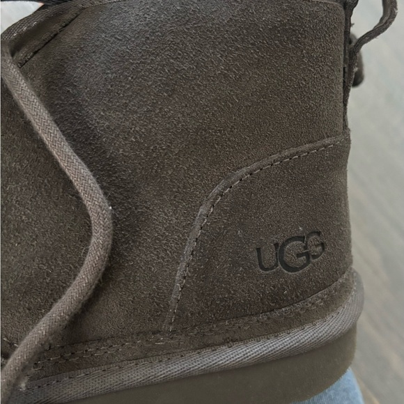 NEW UGG Neumel II Chukka Boot - Big Kid - Gray Size 6 - Picture 2 of 5